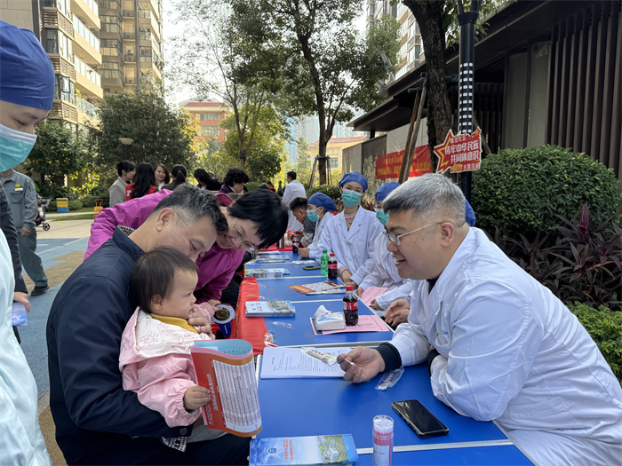 关注口腔健康 共享美好生活——无码av影片
儿牙与公卫党支部走进五象蟠龙社区 第 2 张