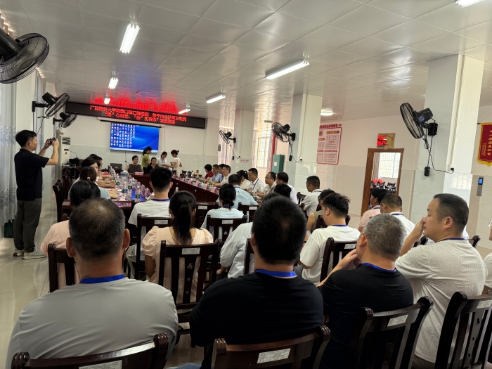 党建联建聚合力 健康惠民暖中沙——无码av影片
颌面外科党支部赴桂平市中沙镇开展“医心向党 齿生有你”主题活动 第 2 张